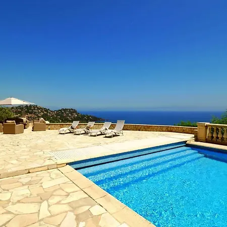 Le Trayas Supérieur Hébergement de vacances *