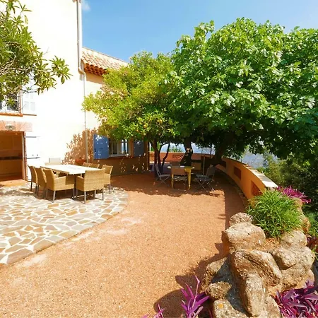 Дом отдыха Le Trayas Superieur Теуль-сюр-Мер