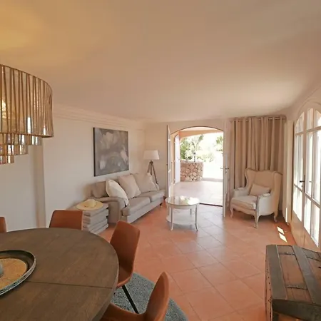 Дом отдыха Le Trayas Superieur