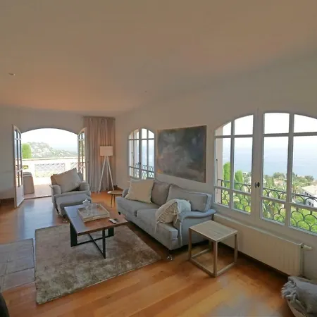 Дом отдыха Le Trayas Superieur *