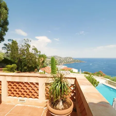 Le Trayas Superieur Теуль-сюр-Мер