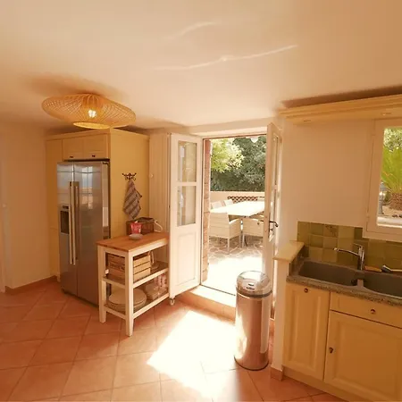 Дом отдыха Le Trayas Superieur