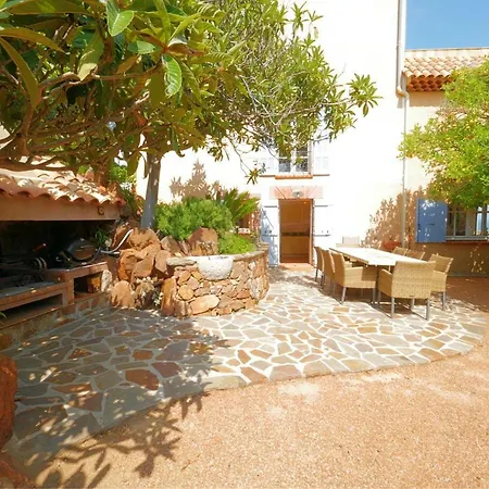 Дом отдыха Le Trayas Superieur *