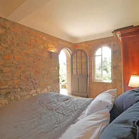 Дом отдыха Le Trayas Superieur Теуль-сюр-Мер