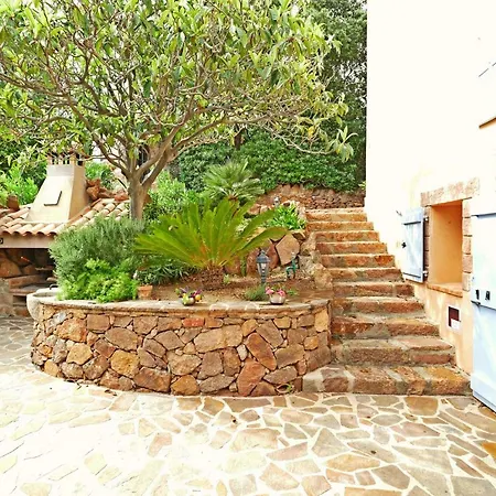 Дом отдыха Le Trayas Superieur